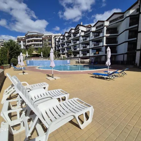Апартамент Royal Palm Sea Nest